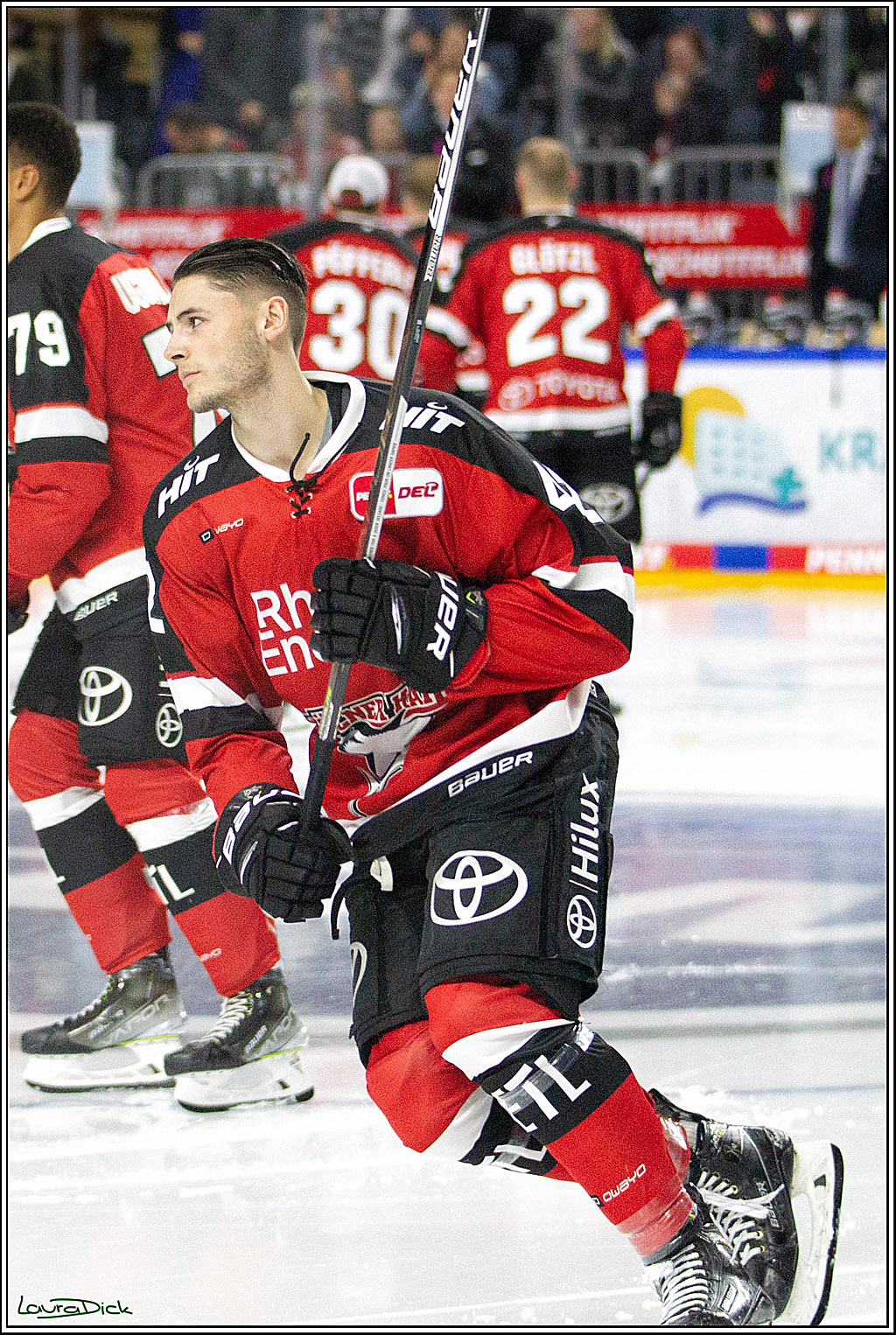 PENNY DEL;  Koelner Haie - Straubing Tigers; Koeln, 15.10.2021